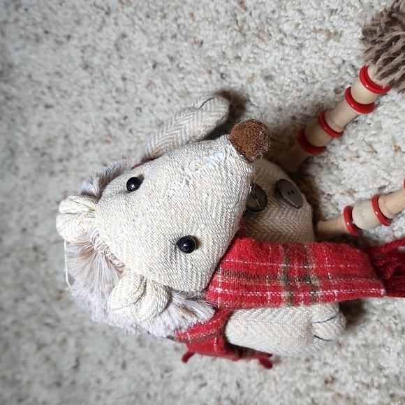 Hanna's Handiworks Holiday Figurine - Picture 4 of 5